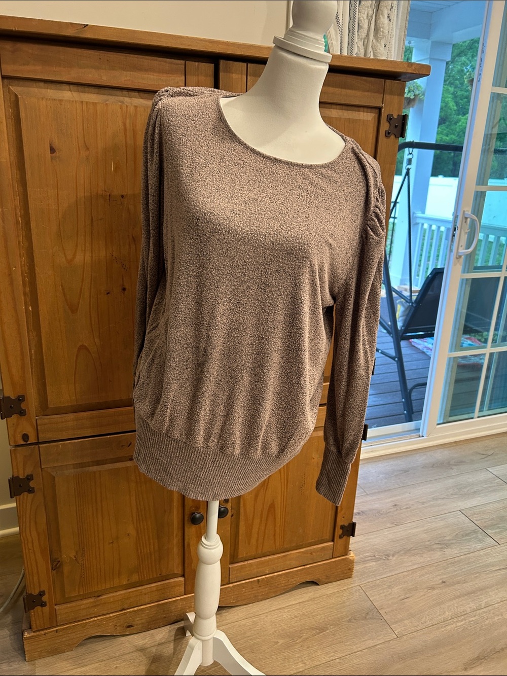 AB Studio Relaxed Scoop-Neck Pullover in Taupe